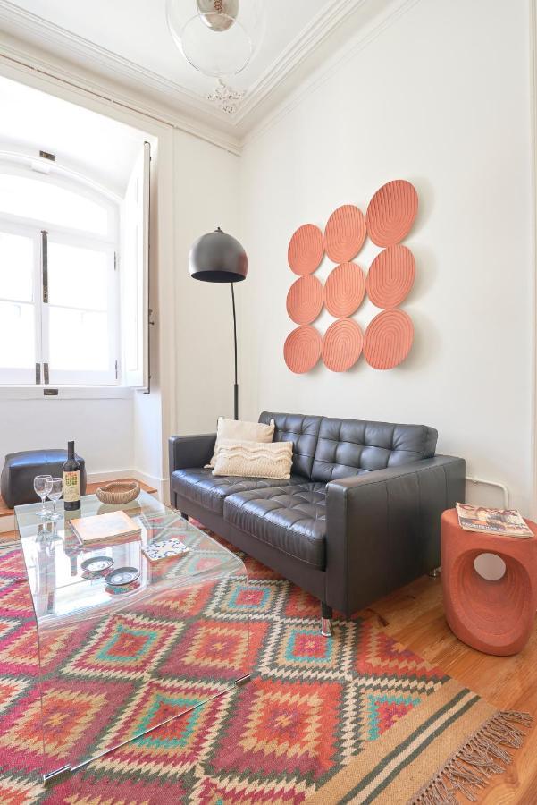Sunny Pink Street Historical Apt, By Timecooler Lisboa Екстериор снимка