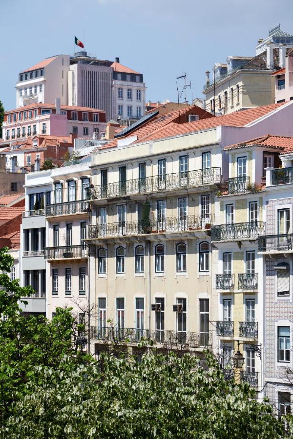 Sunny Pink Street Historical Apt, By Timecooler Lisboa Екстериор снимка