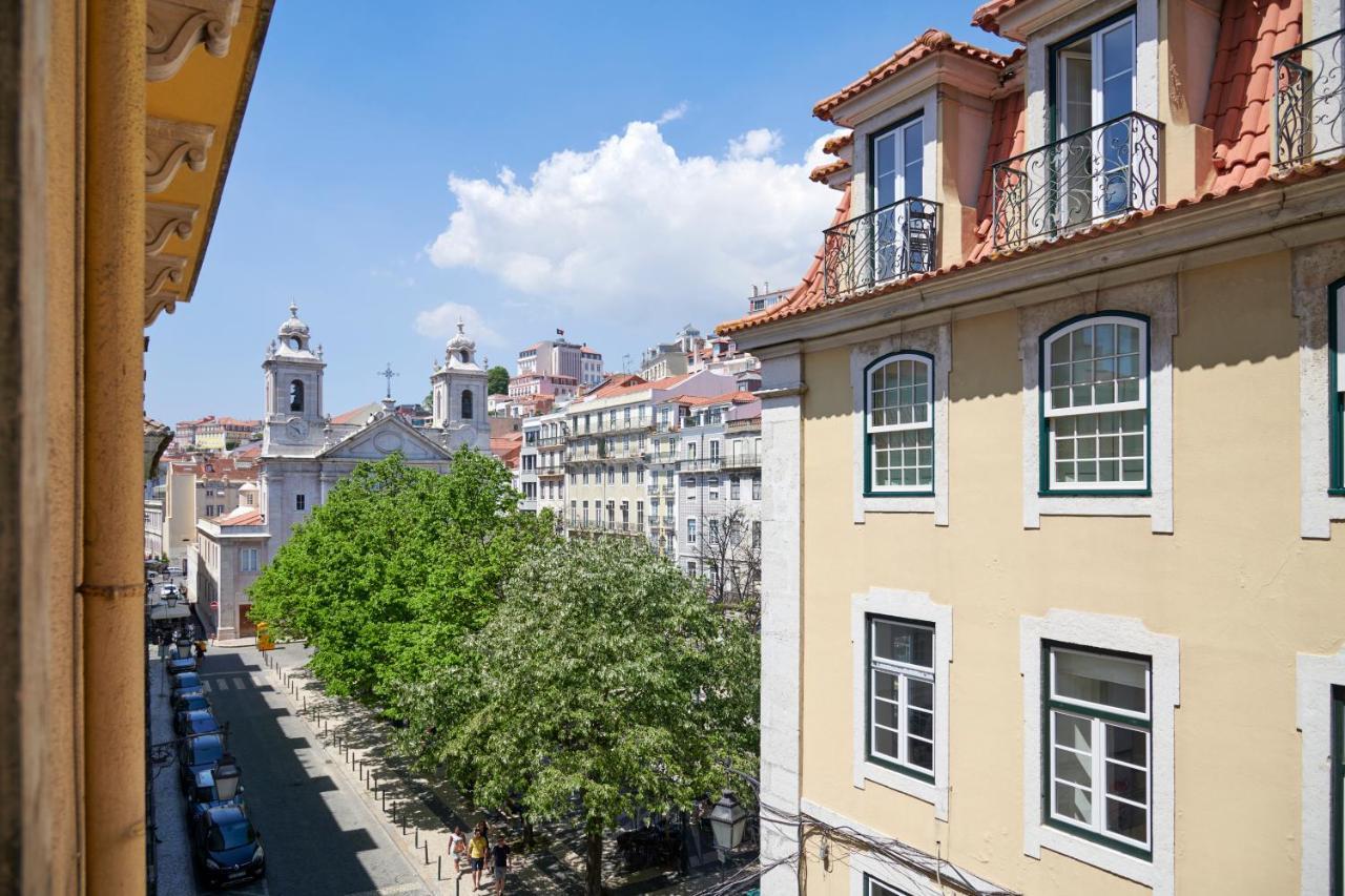 Sunny Pink Street Historical Apt, By Timecooler Lisboa Екстериор снимка